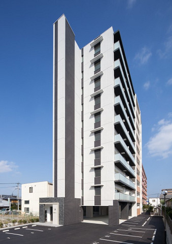 ホワイトアゲート博多