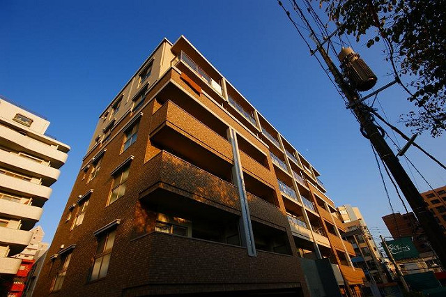 エンシェント山荘通り