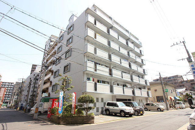 ファミール野間