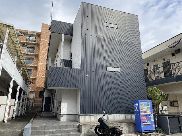 ルミカ産大前