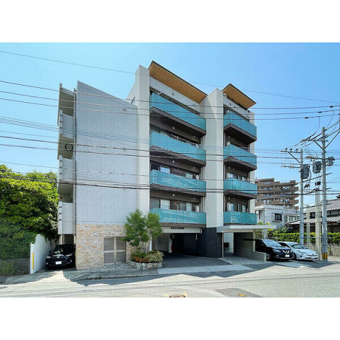 アールズプレイス福岡香椎駅前