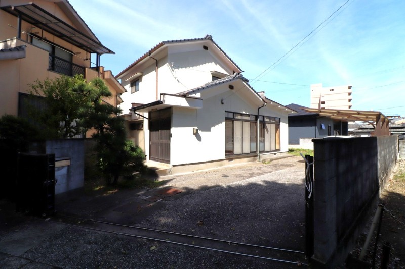 亀川中央町住宅