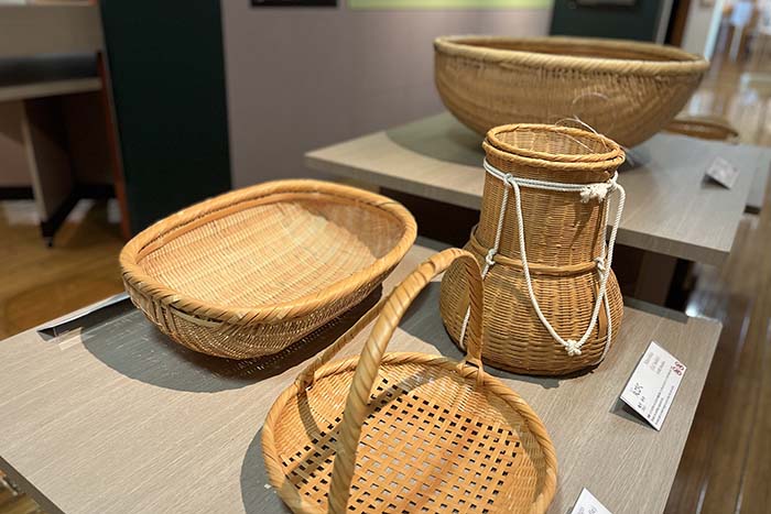 別府竹細工」の世界を堪能。「別府市竹細工伝統産業会館」｜大分の