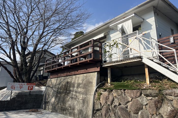 店主の温かなもてなしと、家庭料理に癒される「はんなりの香暮れ家　萌の華」