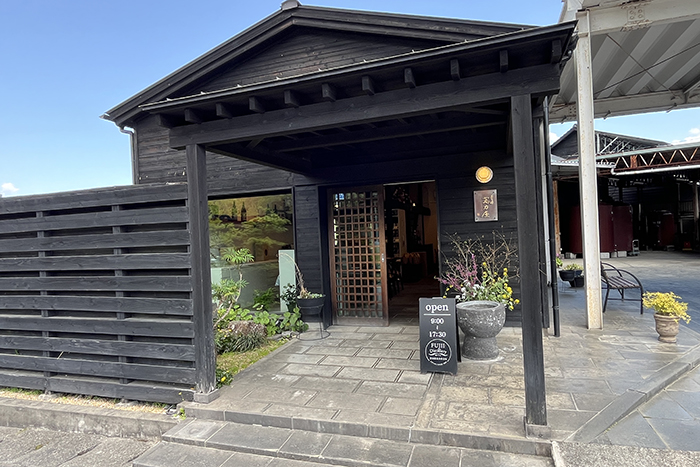 老舗の焼酎蔵「藤居醸造」で出会った、珠玉の焼酎とクラフトビール